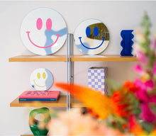 Afbeelding in Gallery-weergave laden, Smiley spiegel (20 cm diameter)
